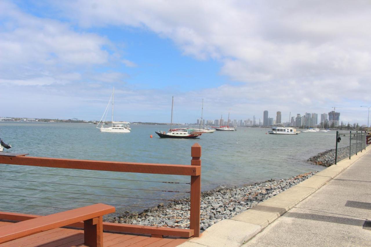 Broadwater Keys Holiday Apartments Gold Coast Esterno foto